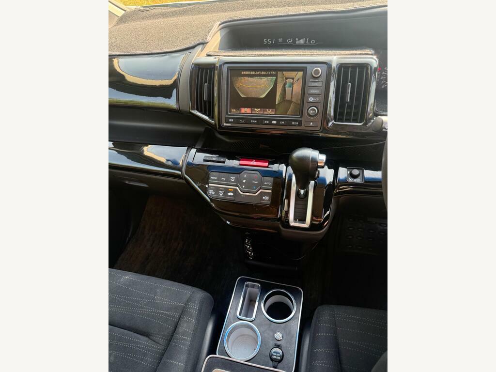 Honda StepWagon  Silver #11