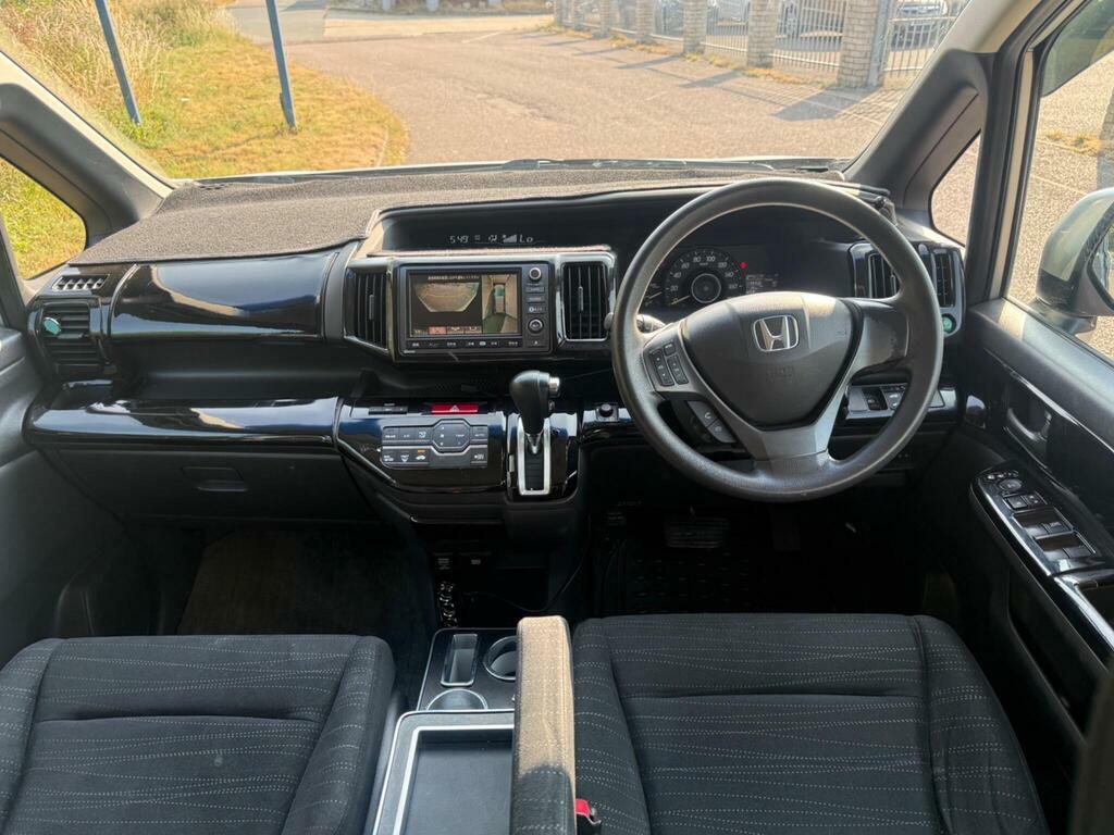 Honda StepWagon  Silver #8