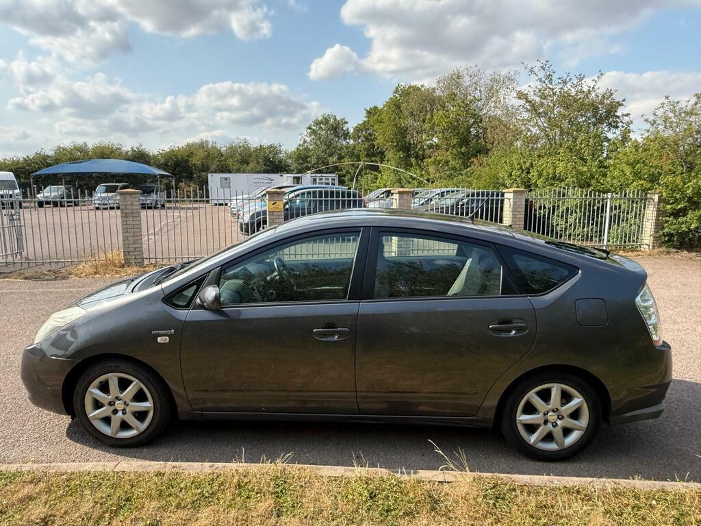 Toyota Prius 1.5 T Spirit Cvt Grey #5