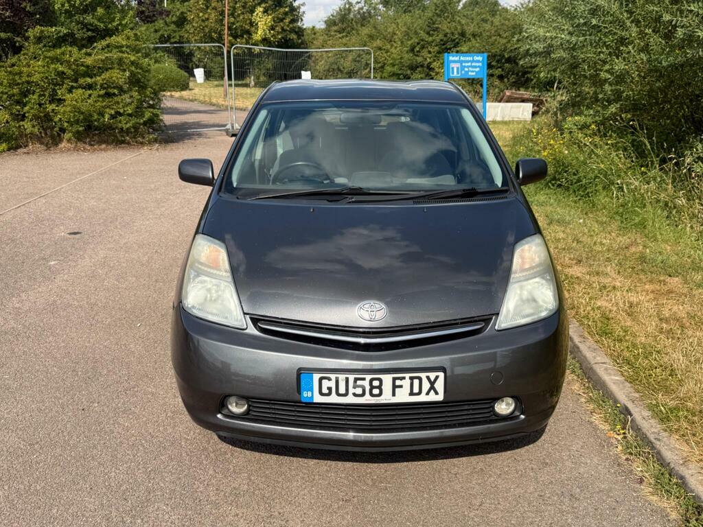 Toyota Prius 1.5 T Spirit Cvt Grey #2