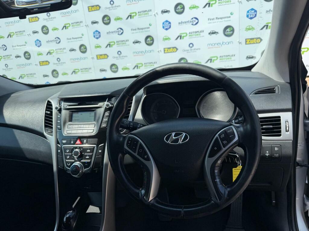 Hyundai I30 1.6 Sport Hatchback Euro 5 120 White #18