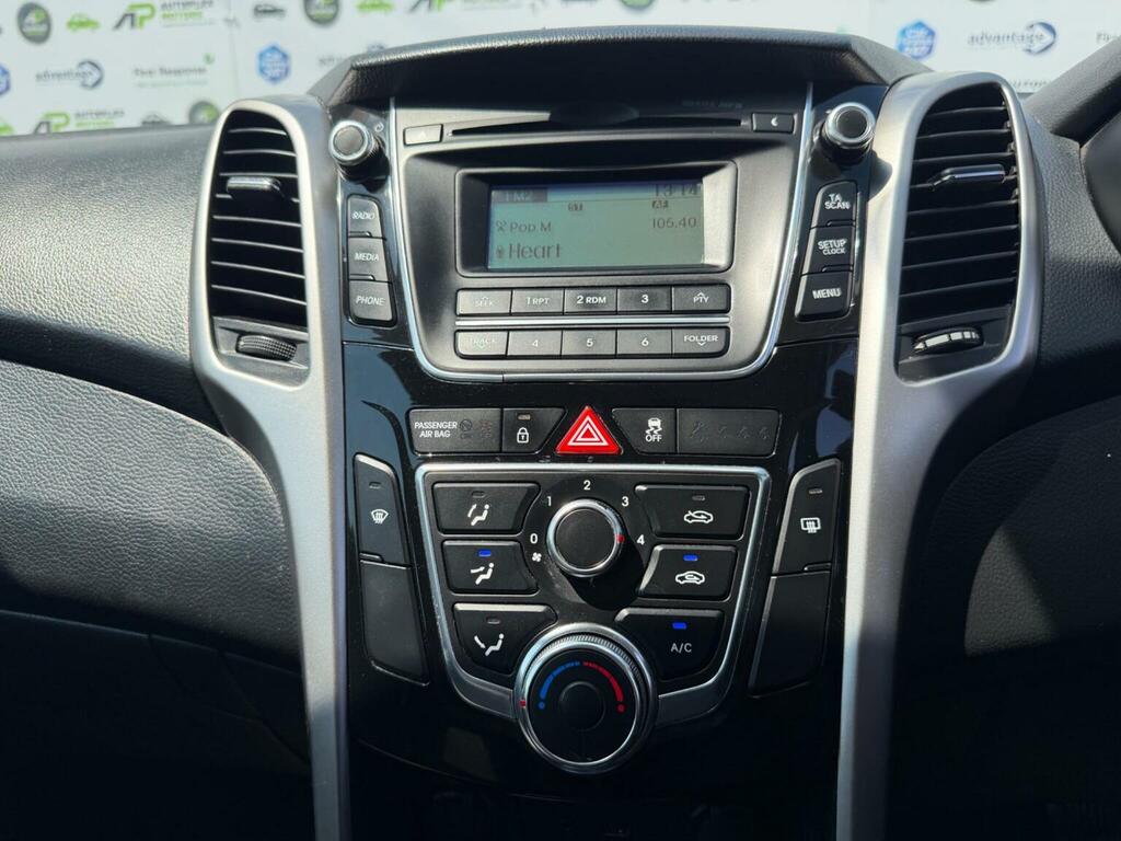 Hyundai I30 1.6 Sport Hatchback Euro 5 120 White #20