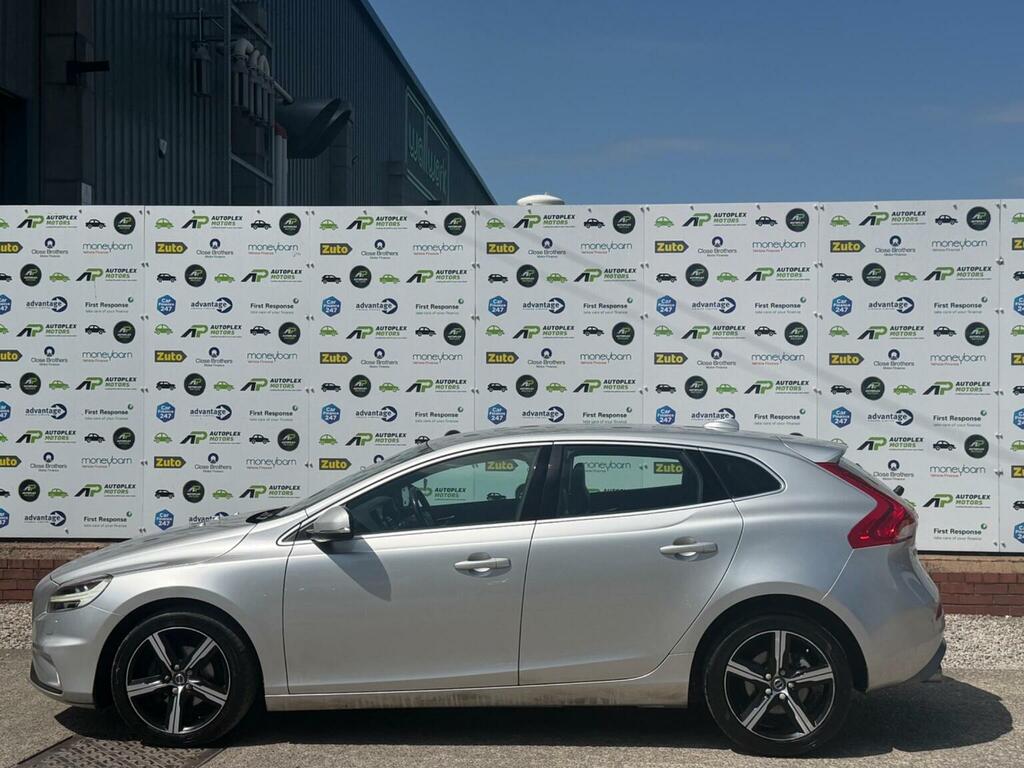 Volvo V40 Hatchback 2.0 D2 R-design Euro 6 Ss 20166 FY66YGP Silver #4