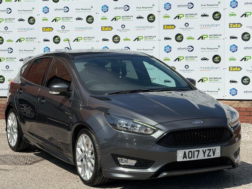 Ford Focus Hatchback 1.5 Tdci St-line Euro 6 Ss 2017 AO17YZV Grey #4