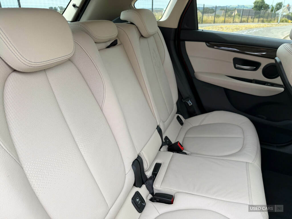 BMW 2 Series Active Tourer Sport Black #14