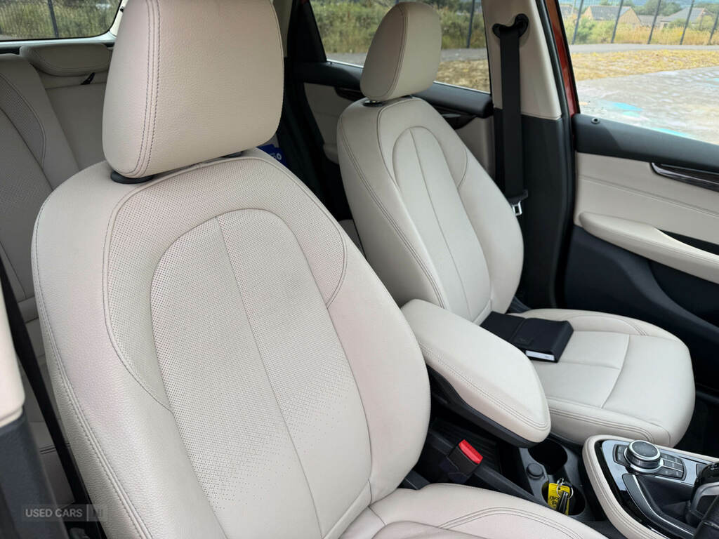 BMW 2 Series Active Tourer Sport Black #12