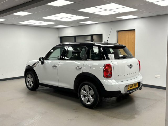 Mini Countryman 1.6 Cooper Suv Euro 6 Ss 122 White #6