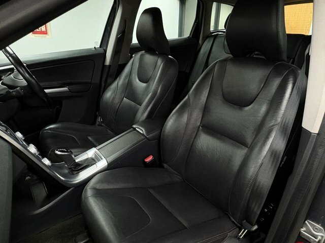Volvo XC60 2L R-design Lux Nav Grey #9