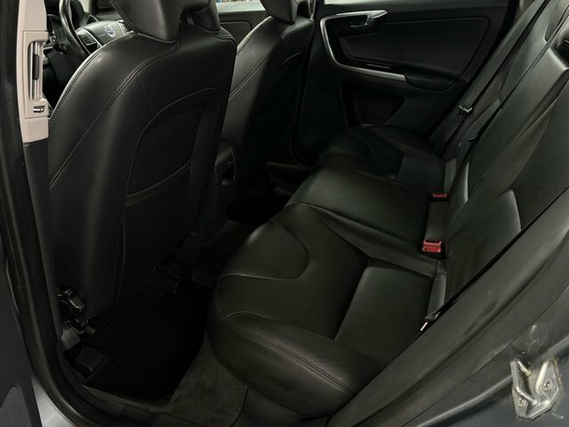Volvo XC60 2L R-design Lux Nav Grey #11