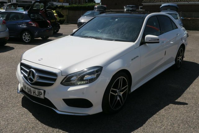 Mercedes-Benz E Class 2013 3.0 E350 V6 Bluetec Amg Sport Saloon Dies White #4