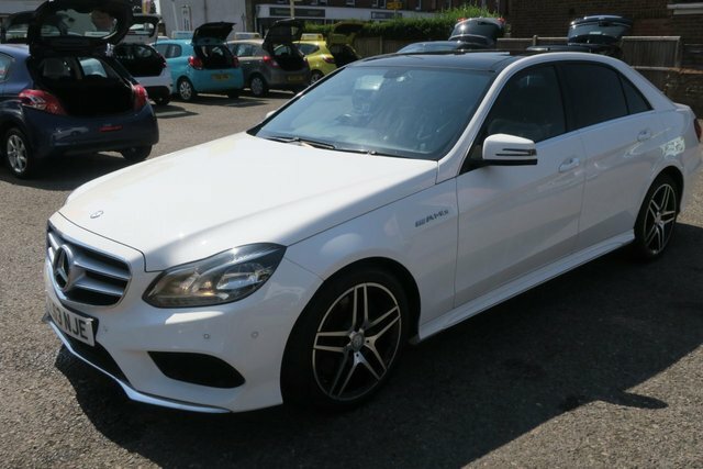 Mercedes-Benz E Class 2013 3.0 E350 V6 Bluetec Amg Sport Saloon Dies White #3