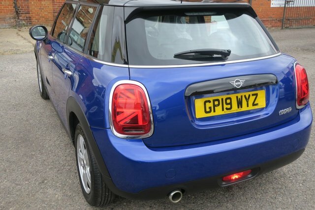 Mini Hatch 2019 1.5 Cooper Classic Hatchback Stept Blue #3
