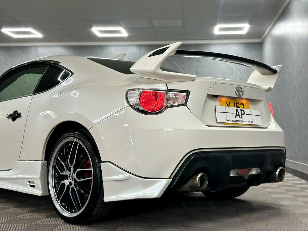 Toyota GT86 2.0 Boxer D-4s Wide Bodied White #6