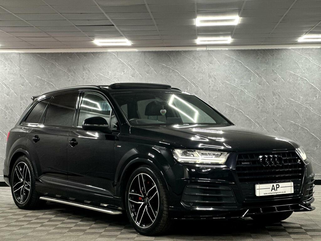 Audi Q7  Black #8