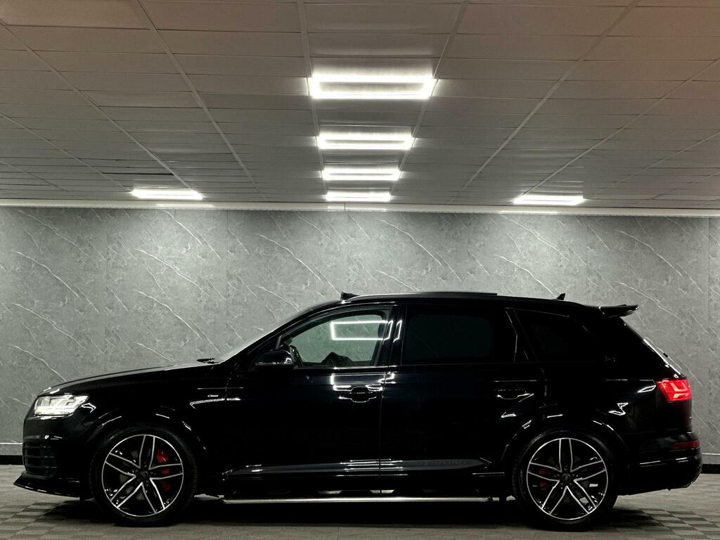 Audi Q7  Black #26