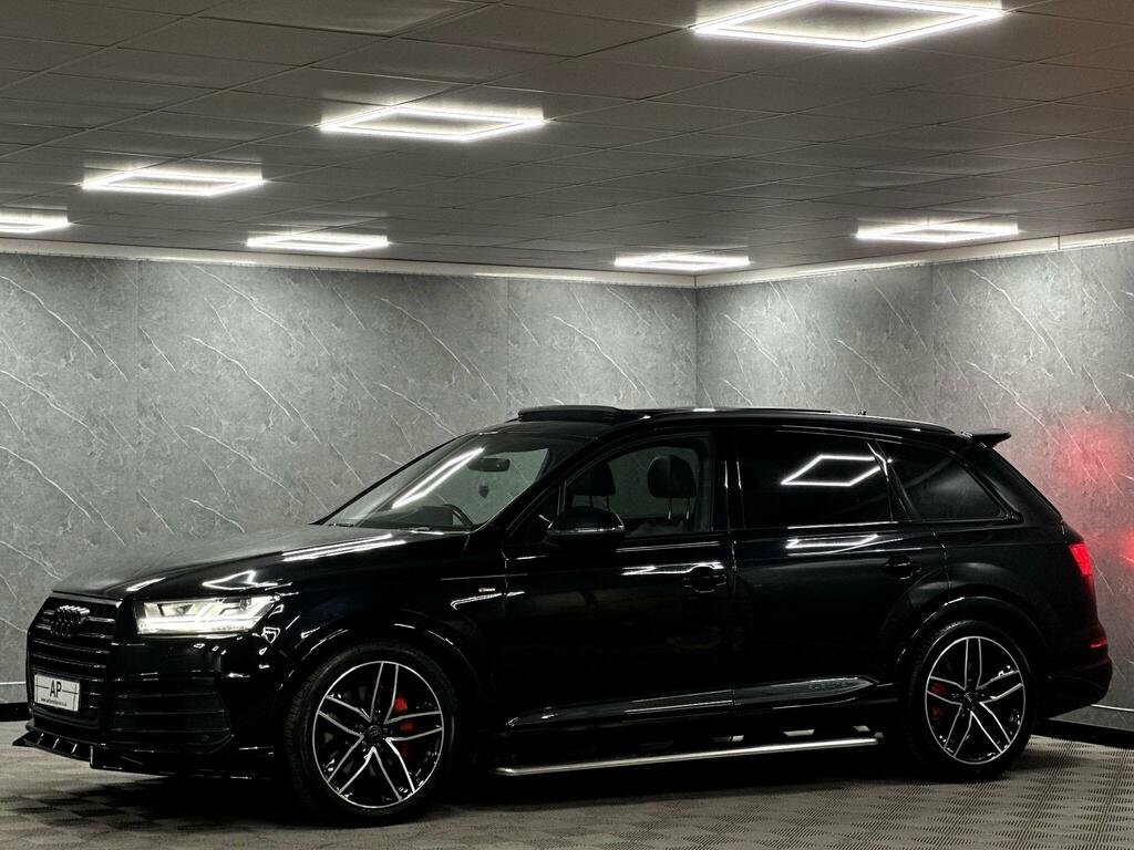 Audi Q7  Black #24