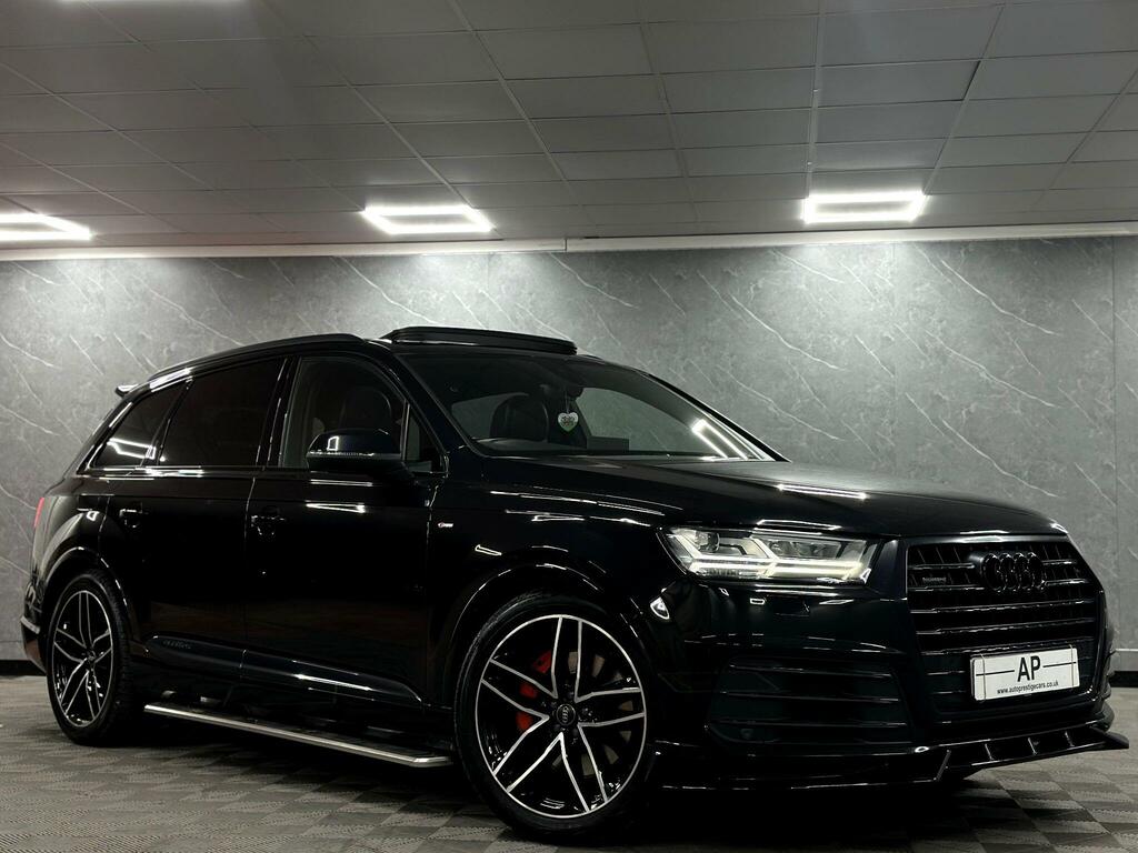 Audi Q7  Black #17