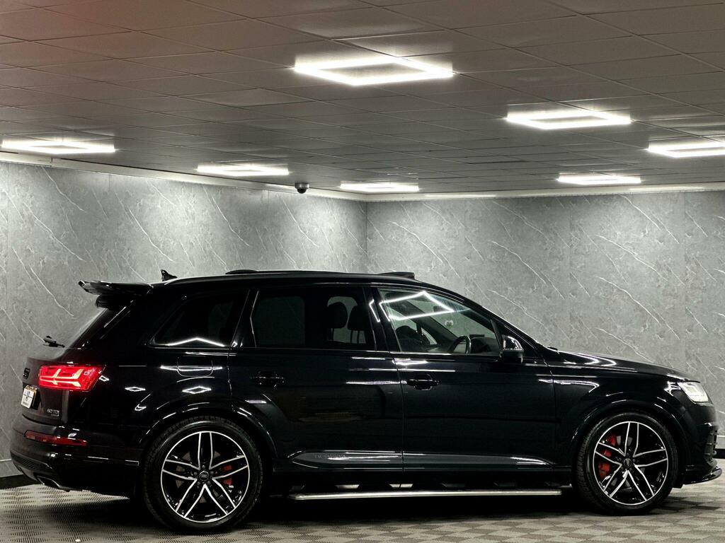 Audi Q7  Black #15