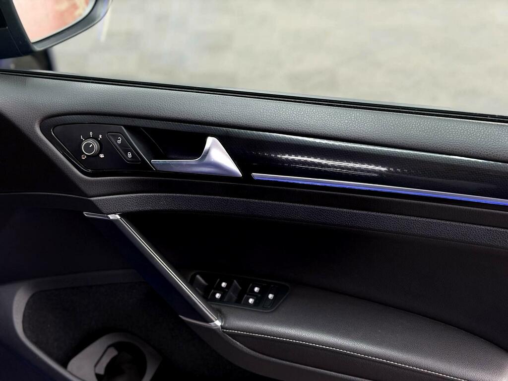 Volkswagen Golf Golf R Blue #26