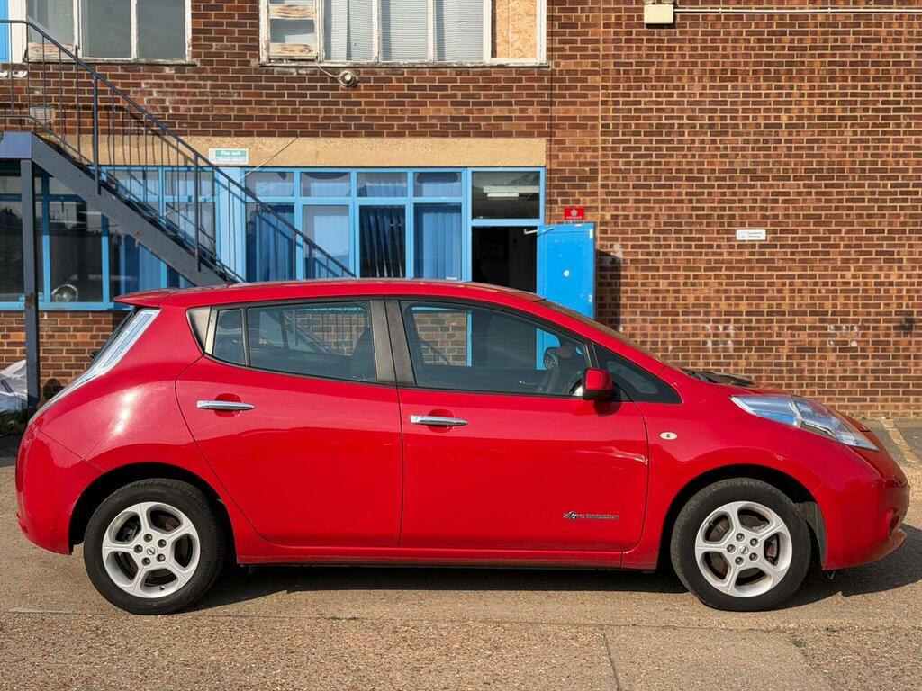 Nissan Leaf Acenta 5-Door Free Road Tax, Low Mileage Red #8