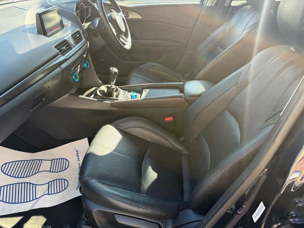 Mazda 3 2.0 Sport Nav White #22