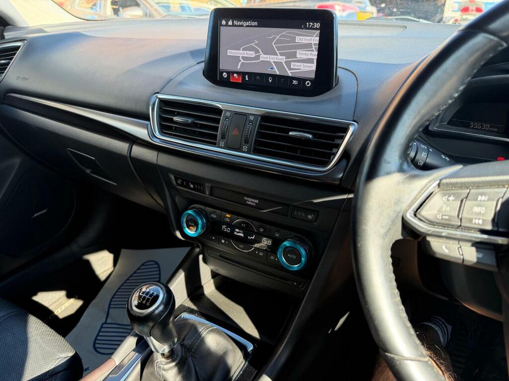 Mazda 3 2.0 Sport Nav White #47