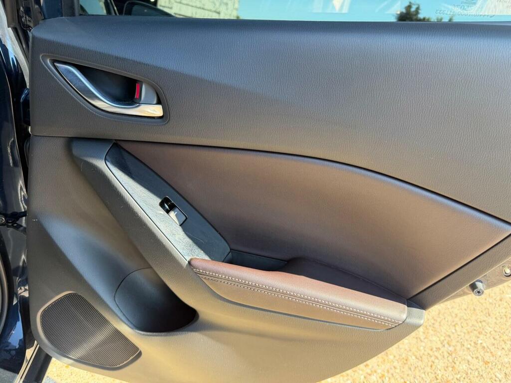 Mazda 3 2.0 Sport Nav White #29