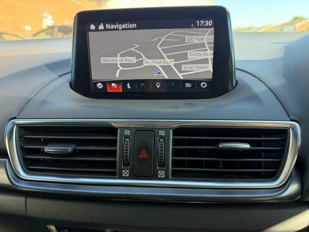 Mazda 3 2.0 Sport Nav White #45