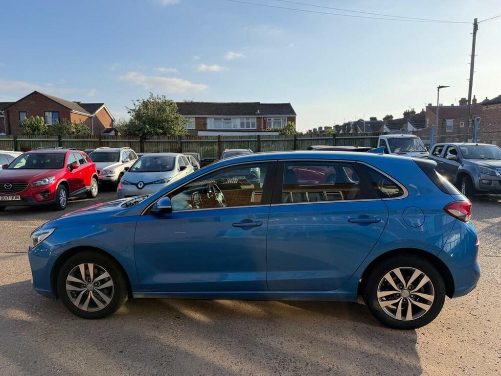 Hyundai I30 1.6 Crdi Blue Drive Se Nav Euro 6 Ss Blue #6