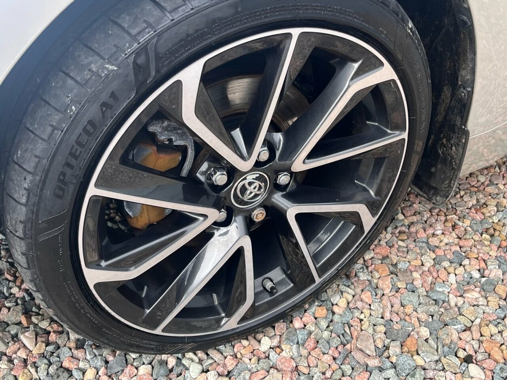 Toyota Corolla 2L Excel FL69NSK Silver #2