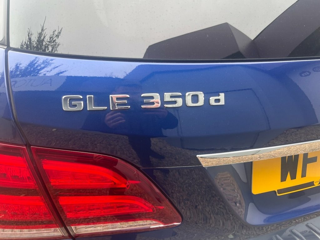 Mercedes-Benz GLE Class 3L Amg Line Blue #3