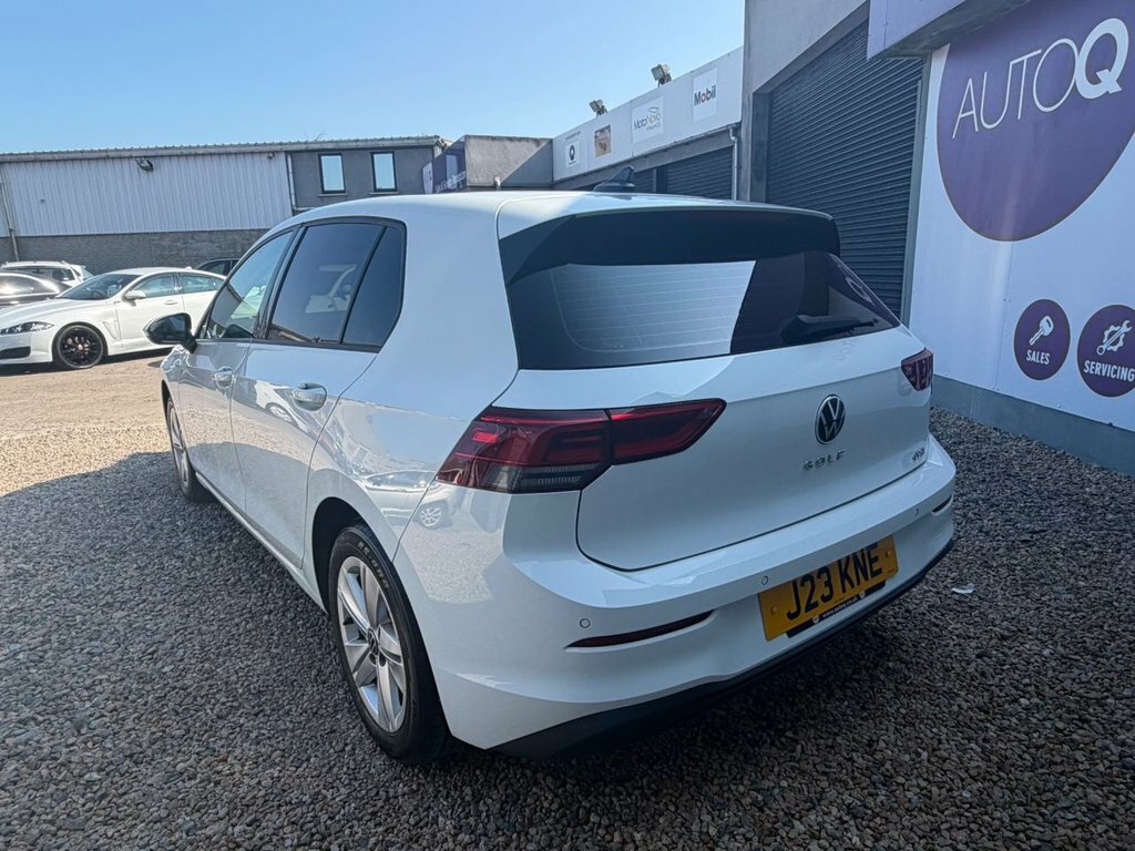 Volkswagen Golf 1L Life White #4