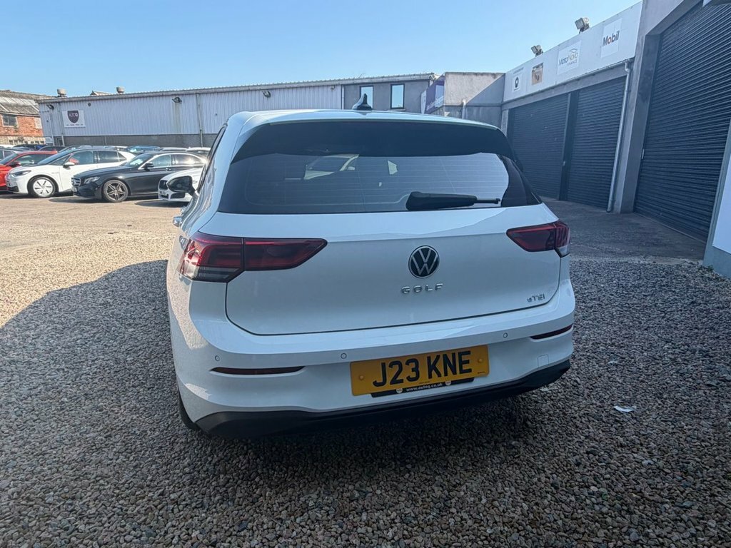 Volkswagen Golf 1L Life White #5