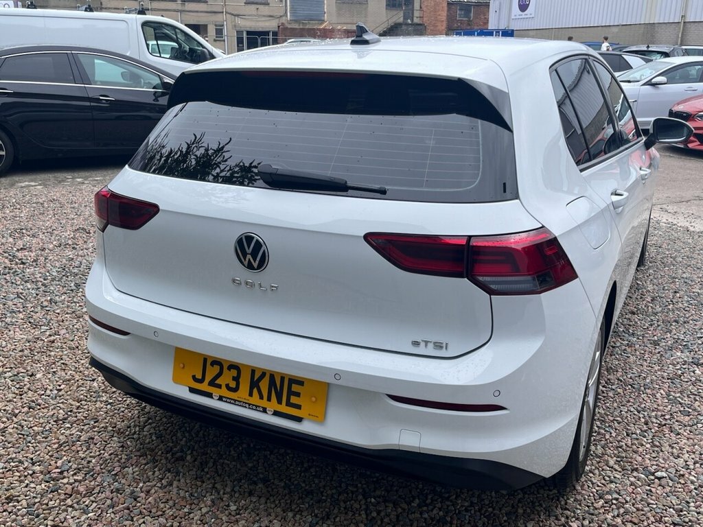 Volkswagen Golf 1L Life White #5