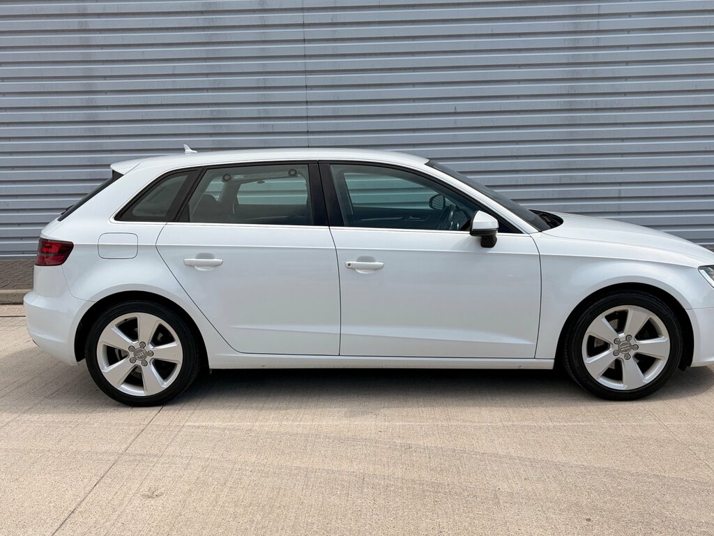 Audi A3 1.4 Tfsi Sport Sportback Euro 5 White #2