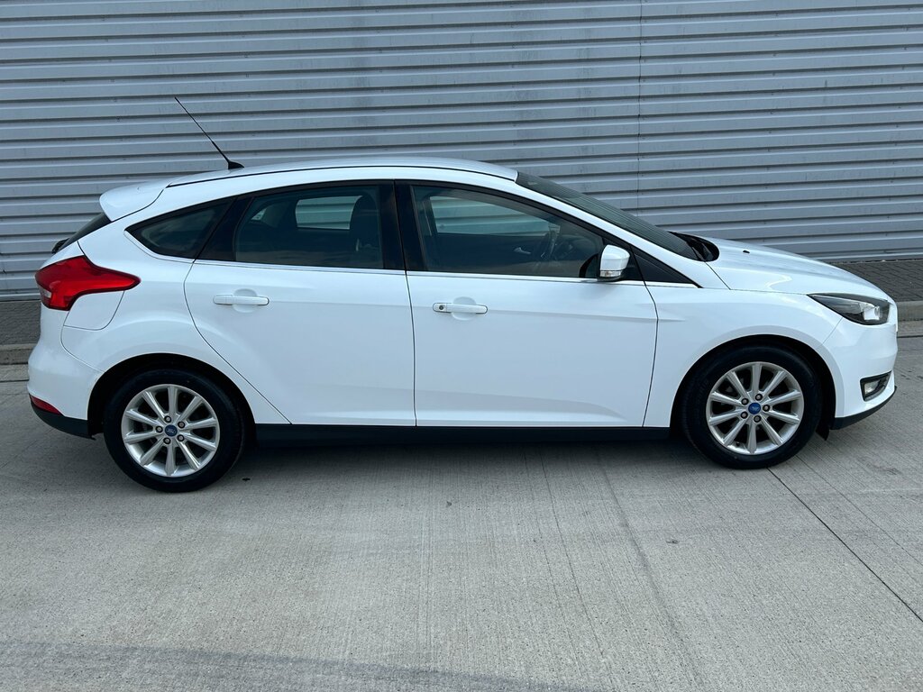 Ford Focus 1.6 Tdci Titanium Hatchback Euro BU15ZPR White #3