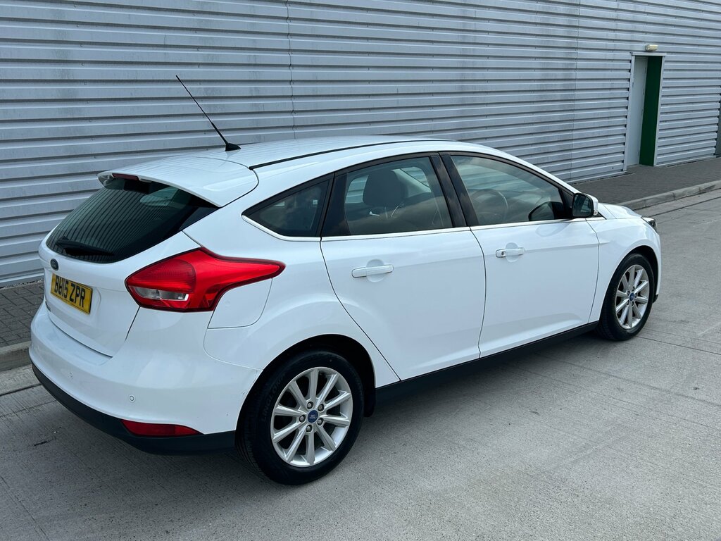 Ford Focus 1.6 Tdci Titanium Hatchback Euro BU15ZPR White #4