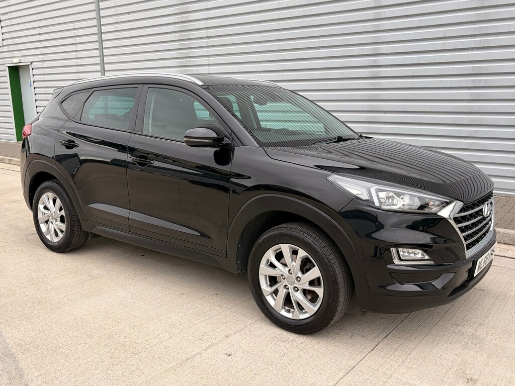 Hyundai Tucson 1.6 Gdi Blue Drive Se Nav Suv Eu ML68RVR Black