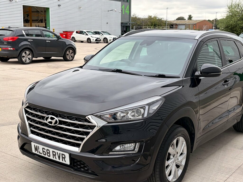Hyundai Tucson 1.6 Gdi Blue Drive Se Nav Suv Eu ML68RVR Black #4