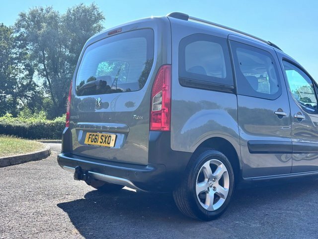 Peugeot Partner Tepee Mpv Beige #24