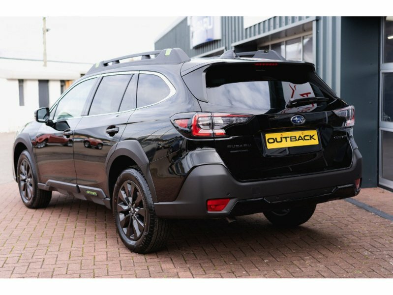 Subaru Outback Field Black #4
