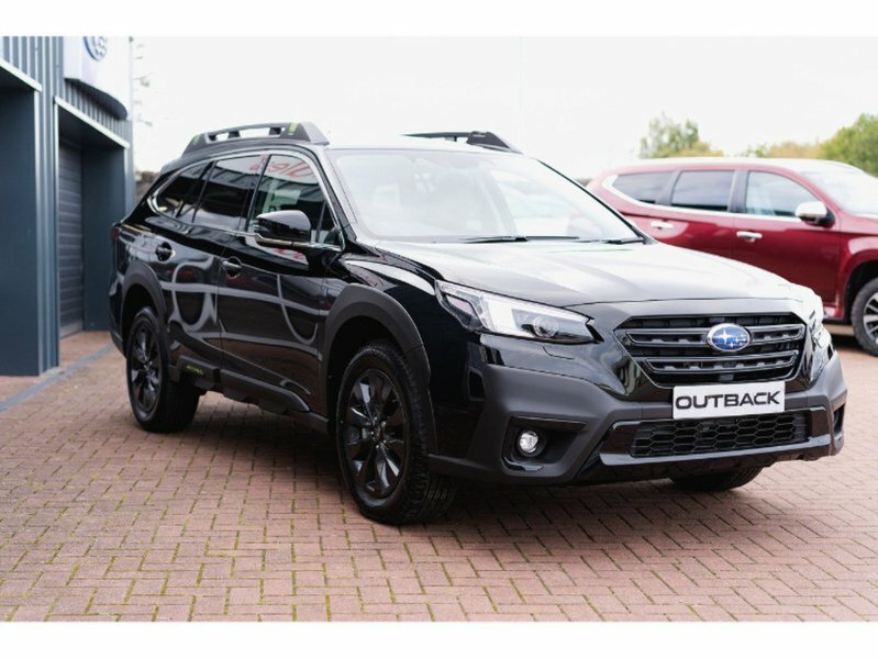Subaru Outback Field Black