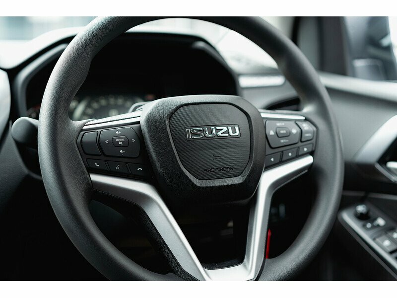 Isuzu D-Max Td Yukon Blue #32