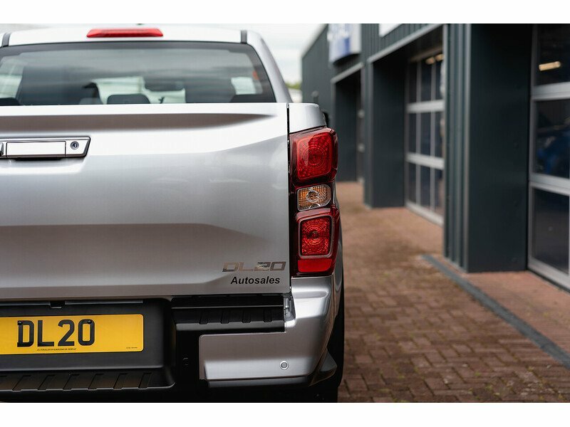 Isuzu D-Max Td Yukon Blue #13
