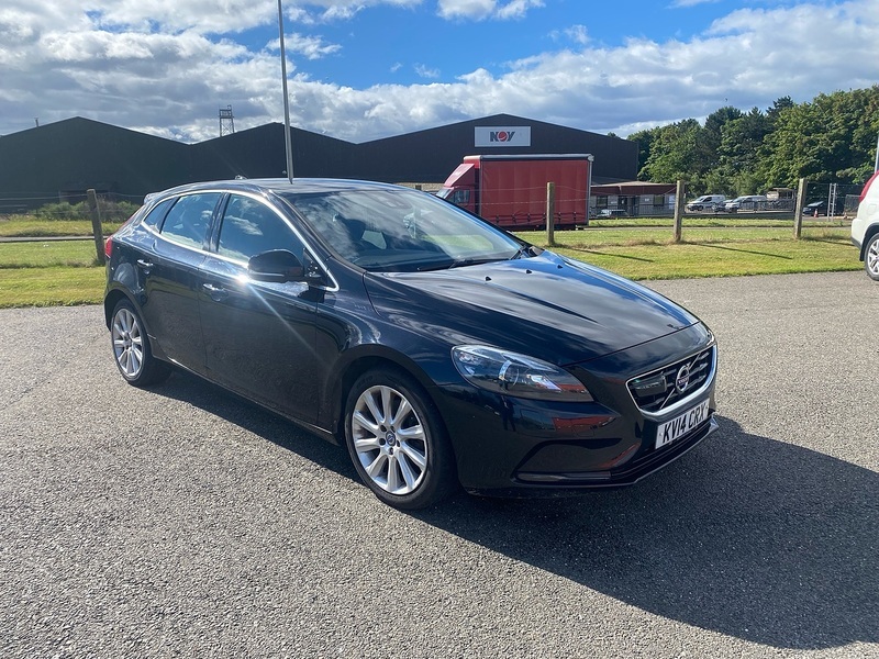 Volvo V40 D3 Se Lux Nav Black