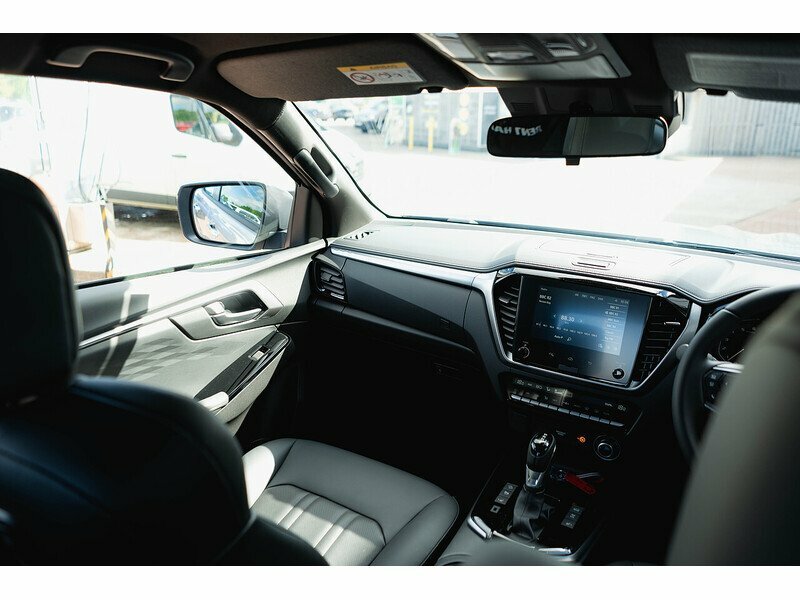 Isuzu D-Max V-cross Dcb N89 #26