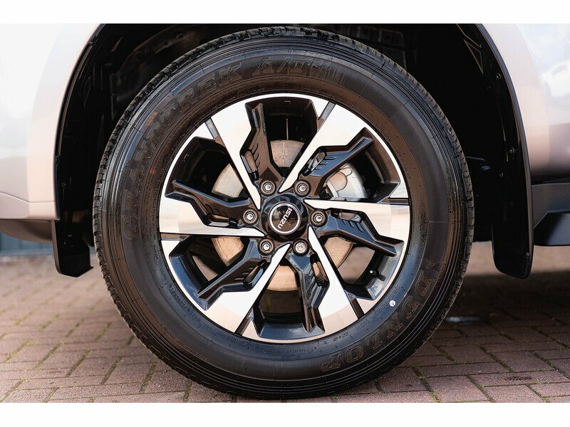 Isuzu D-Max V-cross Dcb N89 #18