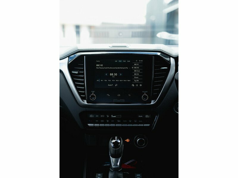 Isuzu D-Max V-cross Dcb N89 #30