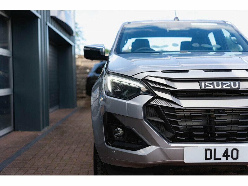 Isuzu D-Max V-cross Dcb N89 #11