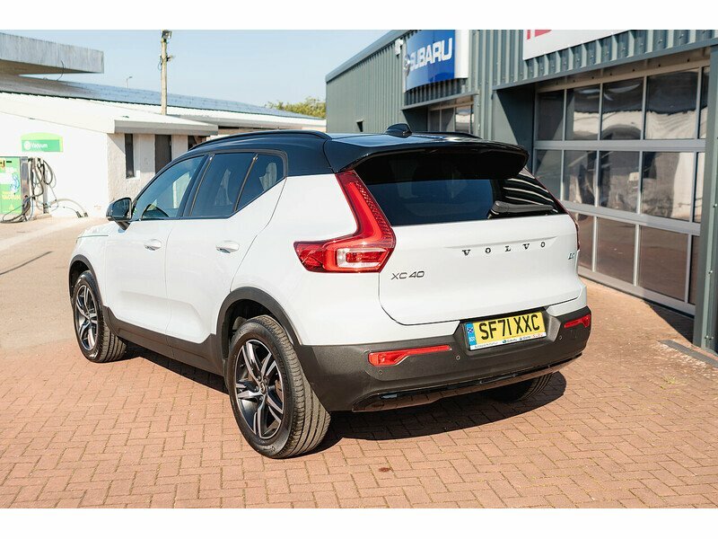 Volvo XC40 B4 Mhev R-design Silver #6